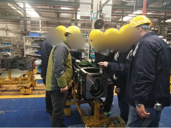 機(jī)械裝配學(xué)員 15名