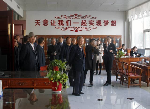 兗州區(qū)人大、政協(xié)領(lǐng)導(dǎo)蒞臨天意機(jī)械參觀考察