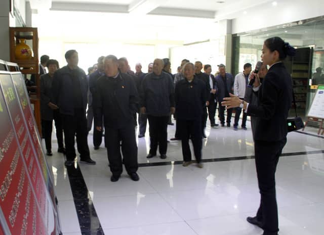 兗州區(qū)人大、政協(xié)領(lǐng)導(dǎo)蒞臨天意機(jī)械參觀考察