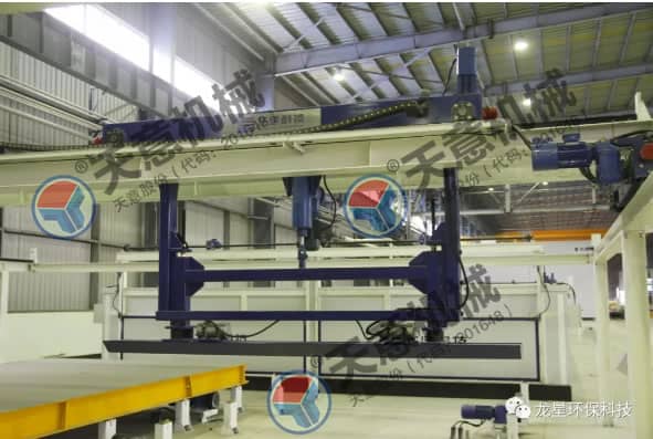 熱烈祝賀天意機械與龍星科技PC構(gòu)件生產(chǎn)線順利交接！