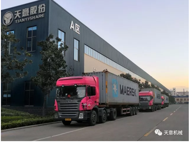 天意機(jī)械為柬埔寨客戶加工生產(chǎn)年產(chǎn)80萬(wàn)平方輕質(zhì)墻板生產(chǎn)線成功裝車啟運(yùn)！